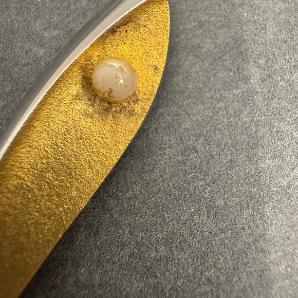 Elegant vintage Gold and Silver Brooch. Free with purchase of 50$ or more - Picture 3 of 6